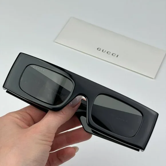 Gucci | Accessories | Gucci Gg646s 01 Brand New Sunglasses  display picture 2
